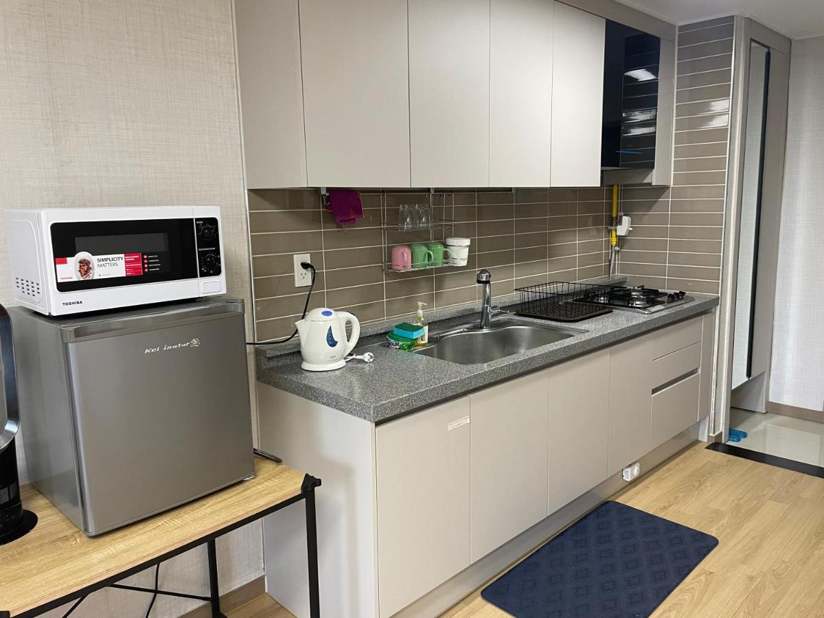 Spacious Luxury Condo W/ Kitchen Beside Hilton Clark D'Heights Анхелес Экстерьер фото